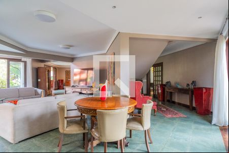 Sala de casa de condomínio para alugar com 8 quartos, 1400m² em Cavalhada, Porto Alegre