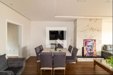 Sala de casa para alugar com 4 quartos, 269m² em Guarujá, Porto Alegre