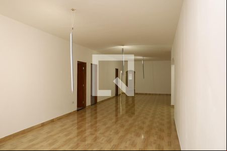 Sala de casa para alugar com 4 quartos, 270m² em Jardim Robru, São Paulo