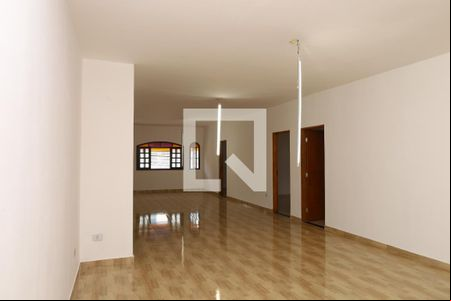 Sala de casa para alugar com 4 quartos, 270m² em Jardim Robru, São Paulo