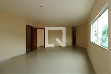 Sala de casa para alugar com 3 quartos, 169m² em Vila Alice, Santo André