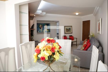 Sala de apartamento para alugar com 3 quartos, 86m² em Setor Bueno, Goiânia