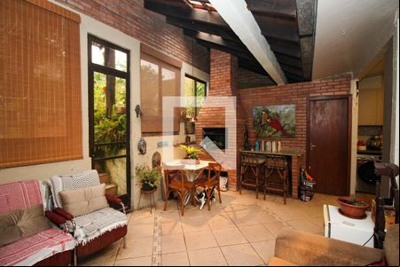 Varanda de casa à venda com 3 quartos, 129m² em Medianeira, Porto Alegre