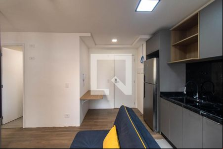 Sala/Cozinha de apartamento para alugar com 1 quarto, 32m² em Centro, Curitiba