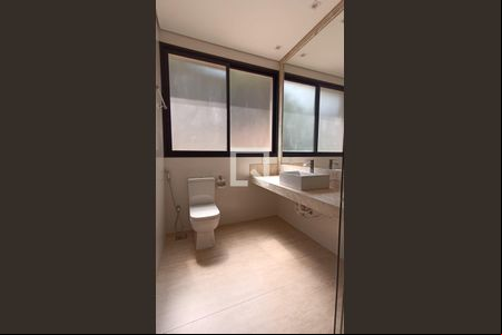 banheiro 1 de casa de condomínio à venda com 4 quartos, 334m² em árgada, Nova Lima