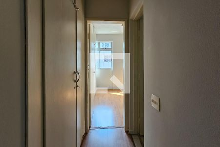 Corredor  de apartamento à venda com 1 quarto, 45m² em Santo Antônio, Belo Horizonte