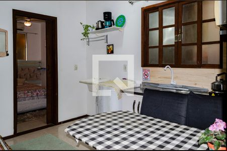 Sala / Cozinha de apartamento para alugar com 1 quarto, 29m² em Lagoa da Conceição, Florianópolis