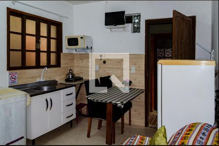 Sala / Cozinha de apartamento para alugar com 1 quarto, 29m² em Lagoa da Conceição, Florianópolis