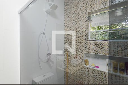 Banheiro da Suíte de casa à venda com 2 quartos, 131m² em Parque Botujuru, São Bernardo do Campo