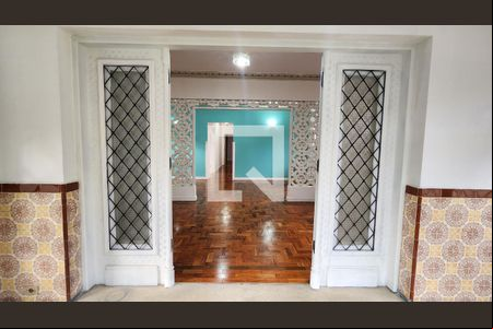 Detalhe Sala de casa para alugar com 4 quartos, 364m² em Macuco, Santos