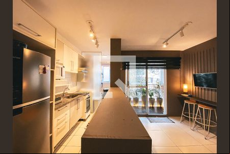 Cozinha  de apartamento à venda com 2 quartos, 65m² em Vila Polopoli, São Paulo