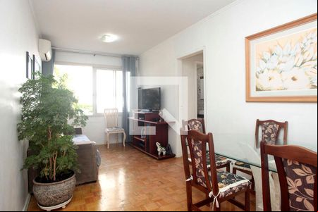 Sala de apartamento à venda com 2 quartos, 70m² em Independência, Porto Alegre