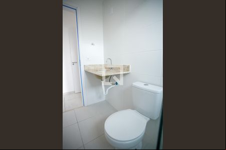 Banheiro da Suíte de apartamento para alugar com 2 quartos, 68m² em Esplanada Independência, Taubaté