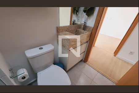 Banheiro de apartamento à venda com 2 quartos, 52m² em Horto Florestal, Jundiaí