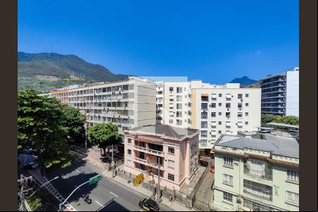 Vista do Quarto 1 de apartamento para alugar com 2 quartos, 73m² em Tijuca, Rio de Janeiro