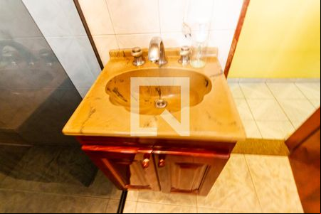 Banheiro de casa à venda com 4 quartos, 361m² em Parque Oratório, Santo André