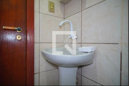 Banheiro Corredor de casa à venda com 7 quartos, 360m² em Bela Vista, Porto Alegre