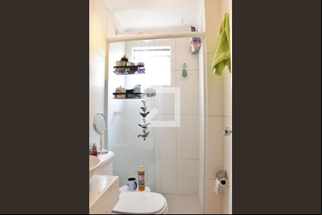 Banheiro de apartamento para alugar com 1 quarto, 38m² em Centro, Curitiba