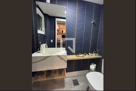 Banheiro de casa de condomínio à venda com 3 quartos, 124m² em Igara, Canoas