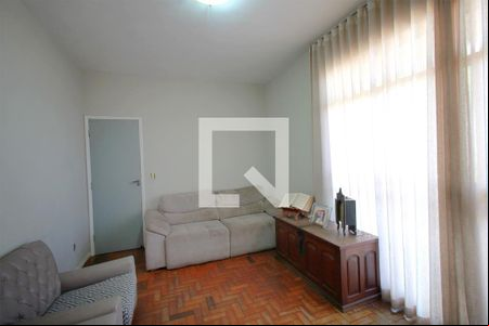 Sala de casa para alugar com 5 quartos, 273m² em Ipiranga, Belo Horizonte