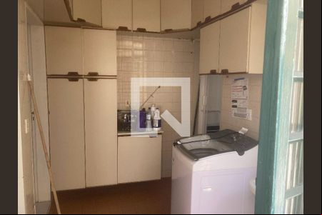 Casa à venda com 4 quartos, 350m² em Vila Brandina, Campinas