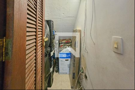 Dispensa de casa para alugar com 4 quartos, 385m² em Jardim Virgínia, Guarujá