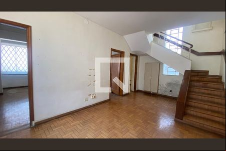 Sala de casa para alugar com 8 quartos, 500m² em Barroca, Belo Horizonte