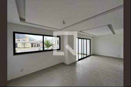 Sala de casa de condomínio à venda com 5 quartos, 212m² em Vargem Pequena, Rio de Janeiro
