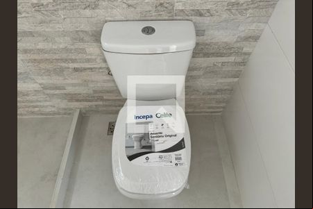 Suite 1 - Banheiro de casa de condomínio à venda com 4 quartos, 200m² em Vargem Pequena, Rio de Janeiro