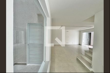 Corredor de casa de condomínio à venda com 4 quartos, 200m² em Vargem Pequena, Rio de Janeiro