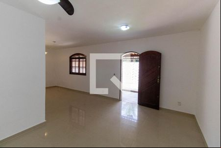 Sala de casa para alugar com 3 quartos, 270m² em Maravista, Niterói