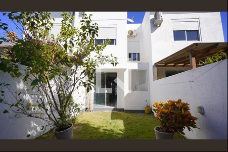 Pátio de casa para alugar com 3 quartos, 127m² em Campeche, Florianópolis