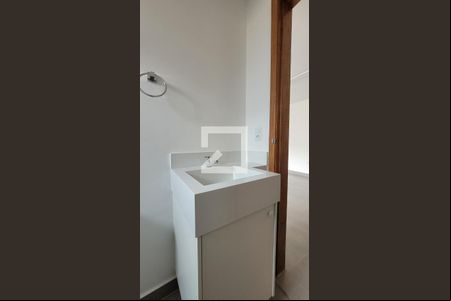 Banheiro de kitnet/studio à venda com 1 quarto, 34m² em Vila Bastos, Santo André
