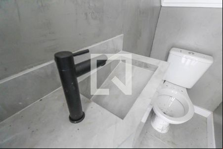 Lavabo de casa de condomínio para alugar com 2 quartos, 69m² em São Lucas, São Paulo