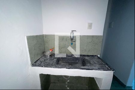 Cozinha de casa para alugar com 1 quarto, 40m² em Olavo Bilac, Duque de Caxias