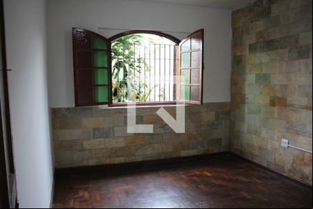 Quarto 1 de casa para alugar com 5 quartos, 350m² em Califórnia, Belo Horizonte