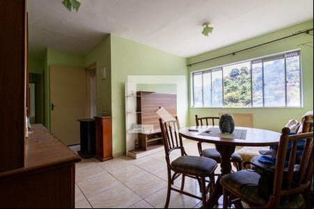 Sala de apartamento à venda com 2 quartos, 75m² em Santa Rosa, Niterói