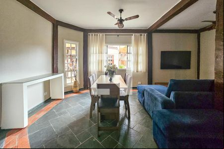 Sala de casa de condomínio para alugar com 3 quartos, 180m² em Enseada, Guarujá