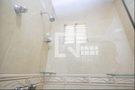 Banheiro de casa para alugar com 3 quartos, 180m² em Maravista, Niterói