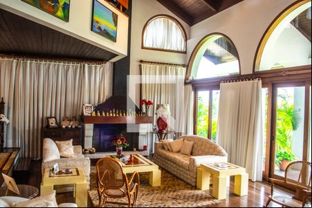 Sala de casa à venda com 3 quartos, 726m² em Vila Assunção, Porto Alegre