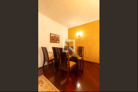Sala de casa para alugar com 4 quartos, 172m² em Centro, Embu das Artes