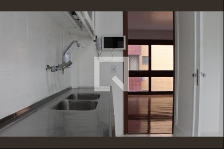 Cozinha de apartamento à venda com 3 quartos, 120m² em Moinhos de Vento, Porto Alegre