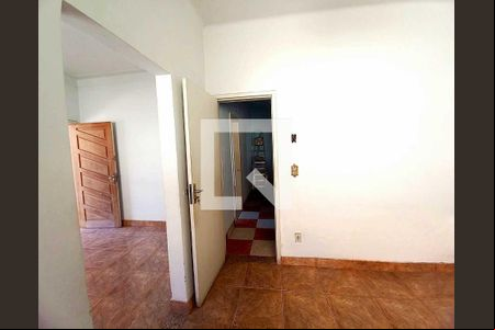 Casa à venda com 2 quartos, 114m² em Santa Cruz, Belo Horizonte