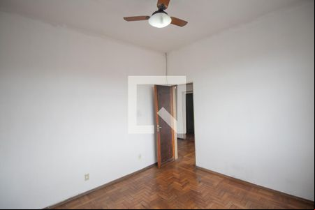 Quarto 1  de apartamento para alugar com 2 quartos, 100m² em Mutondo, São Gonçalo