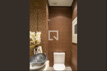 Lavabo de casa de condomínio à venda com 3 quartos, 247m² em Praia de Belas, Porto Alegre