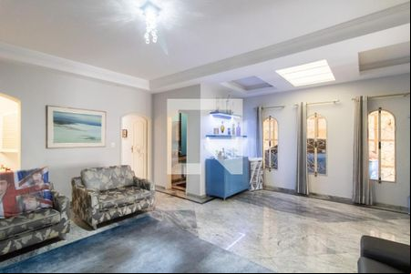 Sala de casa para alugar com 4 quartos, 450m² em Vila Rosalia, Guarulhos