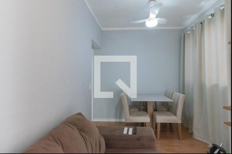Sala de casa de condomínio à venda com 2 quartos, 50m² em Vila Ipê, Campinas