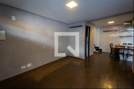 Sala de casa de condomínio para alugar com 2 quartos, 82m² em Vila Santa Clara, São Paulo