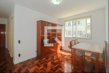 Sala de apartamento à venda com 2 quartos, 70m² em Costa E Silva, Porto Alegre