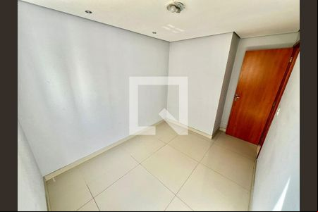 Quarto 1 de apartamento para alugar com 2 quartos, 42m² em Frei Leopoldo, Belo Horizonte